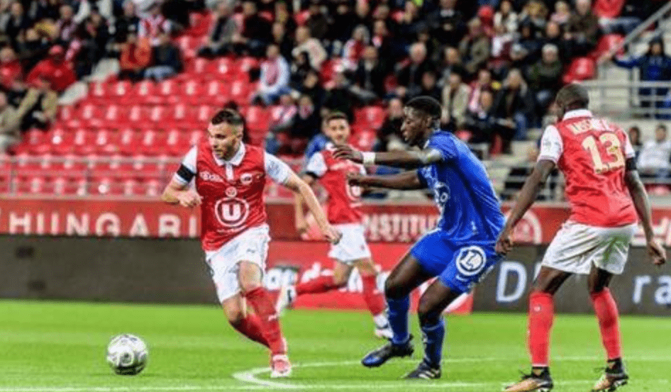  克莱蒙主场狂胜布雷斯特展现法甲黑马本色实力  