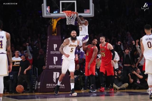  热刺边锋速度制胜，单骑闯关绝杀对手