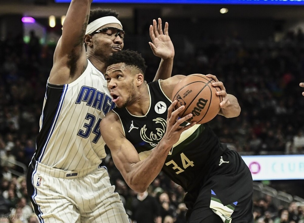  霍勒迪致命抢断雄鹿一分险胜篮网豪取六连胜